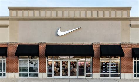 nike dia zwart wit|Nike Factory Stores.